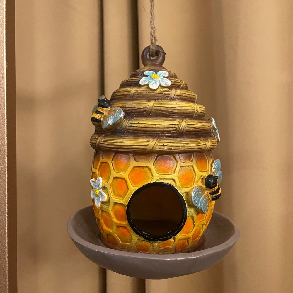 NEW! Galt International Honeycomb Beehive Hanging Birdhouse.